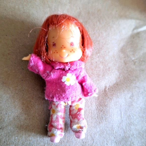 Other - Vintage Rare Flower Power Strawberry Shortcake Doll- 3"